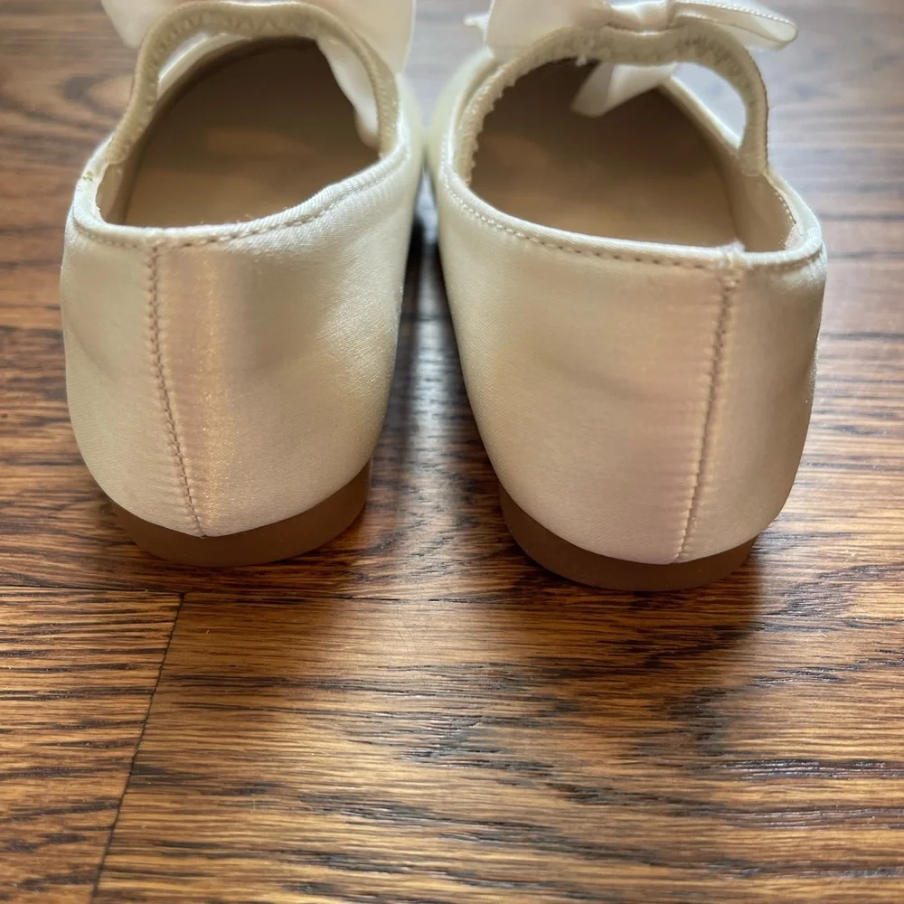 NWOT Dream Pairs Girls Satin Toddler Dressy Ballet Flats Size 4